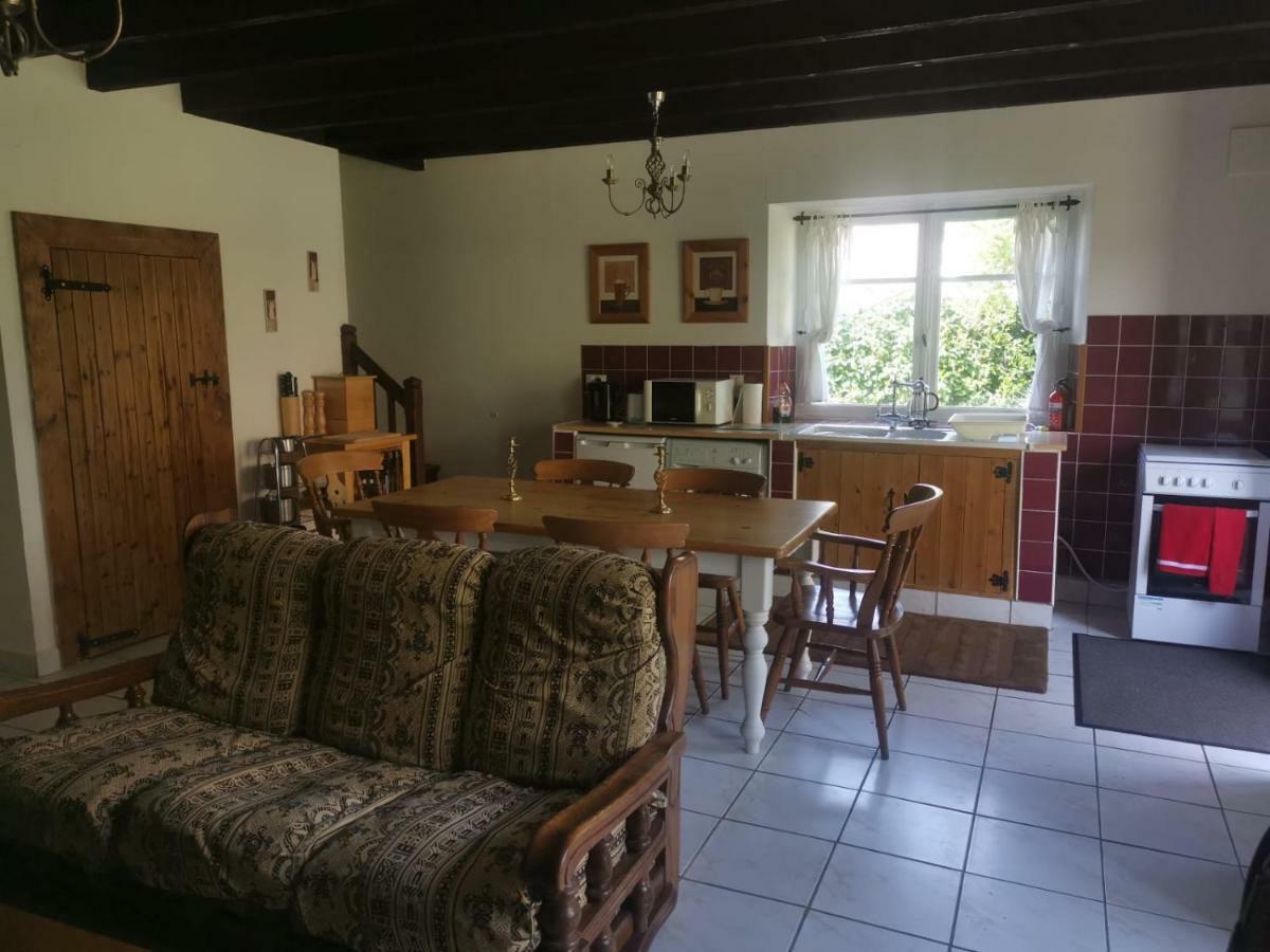 Вилла La Loctais Les Portes du Coglais Экстерьер фото
