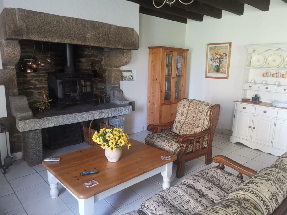 Вилла La Loctais Les Portes du Coglais Экстерьер фото