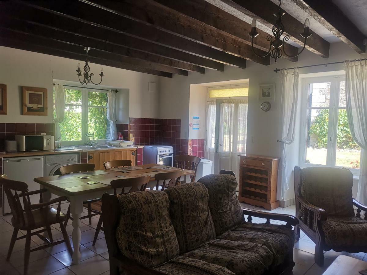 Вилла La Loctais Les Portes du Coglais Экстерьер фото